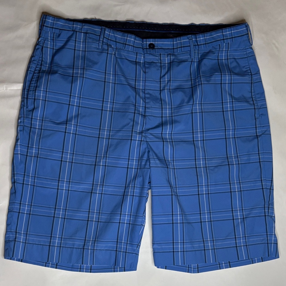 Greg Norman Blue Plaid Men's Golf Shorts Size 40